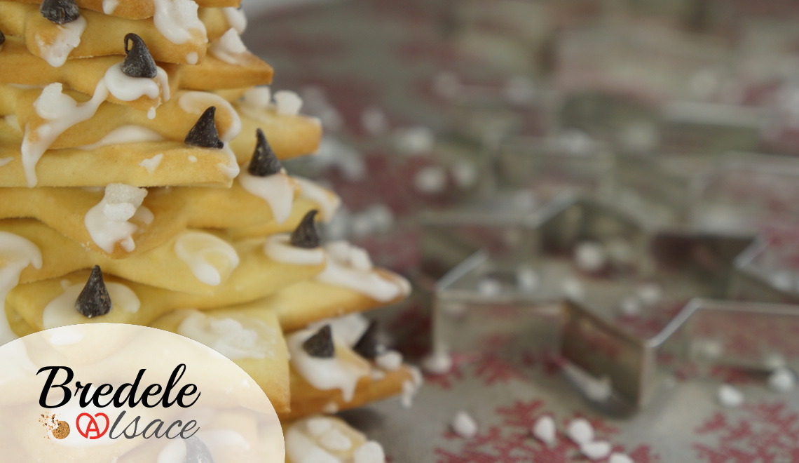 Grand sapin de Noël comestible en sucre avec étoile blanche perle et baies  rouges ; finition brillante et pailletée ; 3D debout fait à la main pour  gâteau de Noël/décoration : 