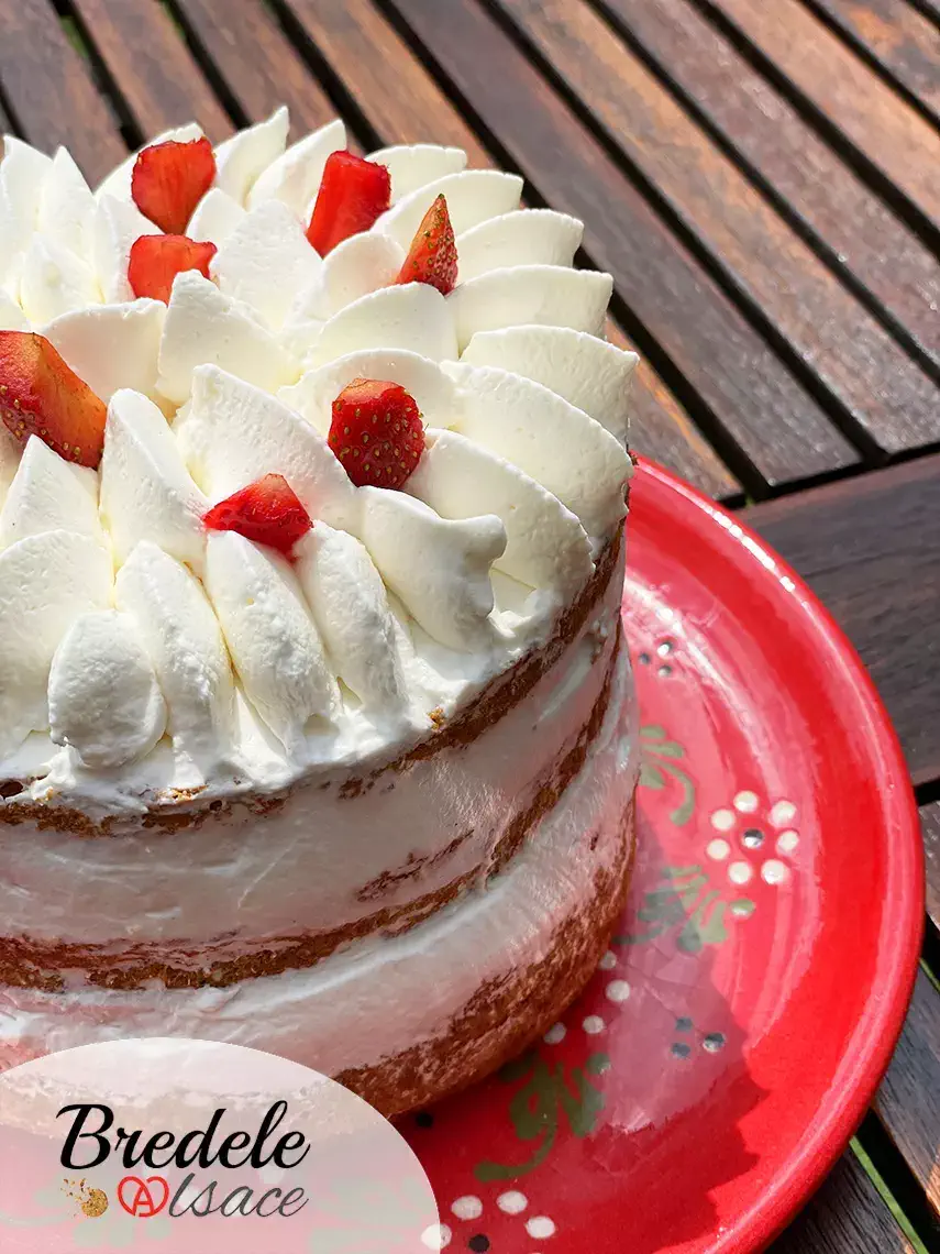 Recette Layer Cake aux fraises et chantilly mascarpone