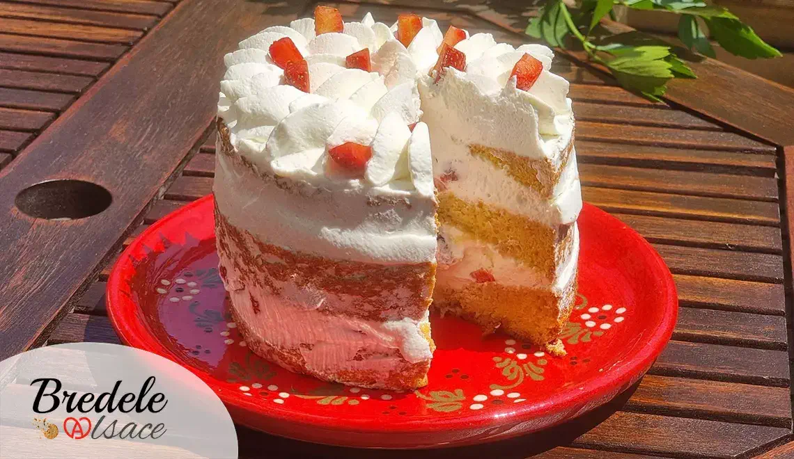 Recette Layer Cake aux fraises et chantilly mascarpone